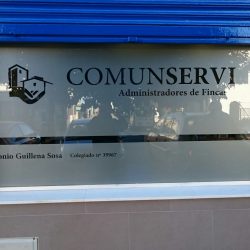 Empresa de vinilos en Sevilla. Vinilos publicitarios para fachadas y escaparates